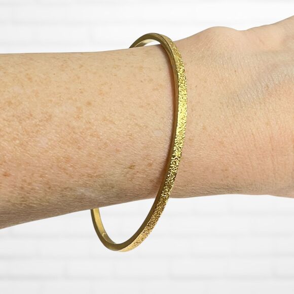 Monet Bangle Bracelet Gold Tone Textured Metal Classic Minimalist Thin Jewelry - Picture 1 of 5